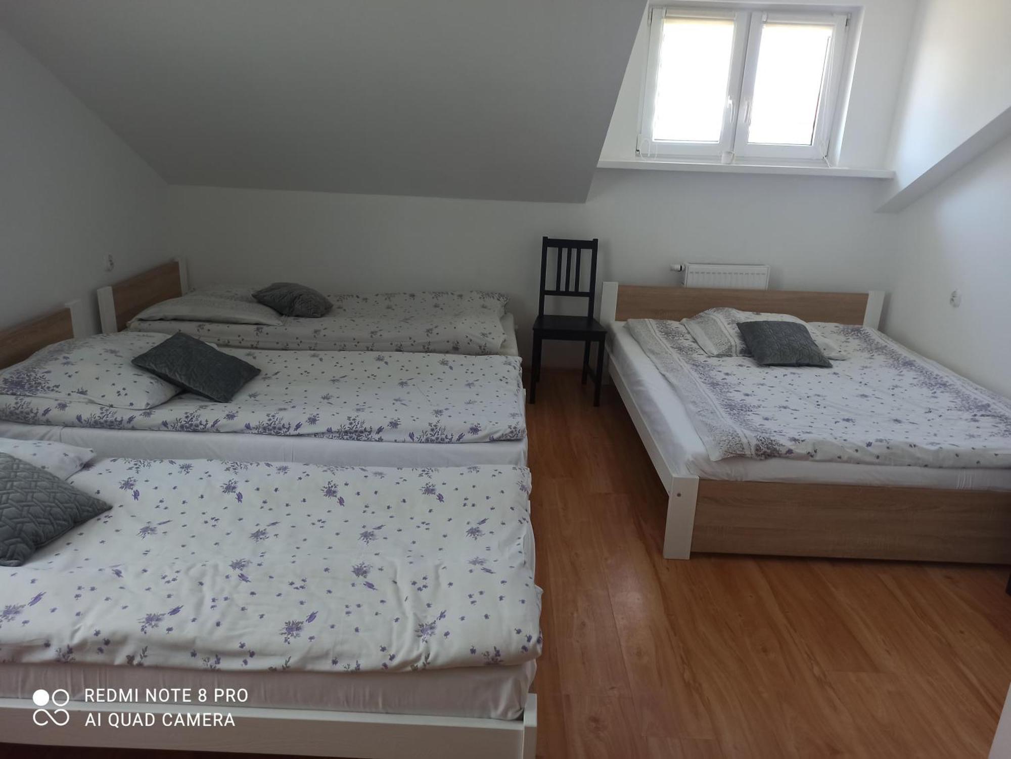 Zibi I Pod Topolami Łazy Exterior foto